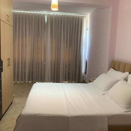 Arbi'S Pool View Apartment Голем Екстер'єр фото
