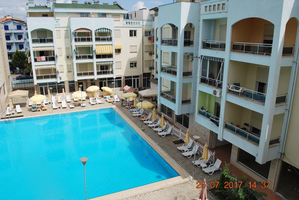 Arbi'S Pool View Apartment Голем Екстер'єр фото