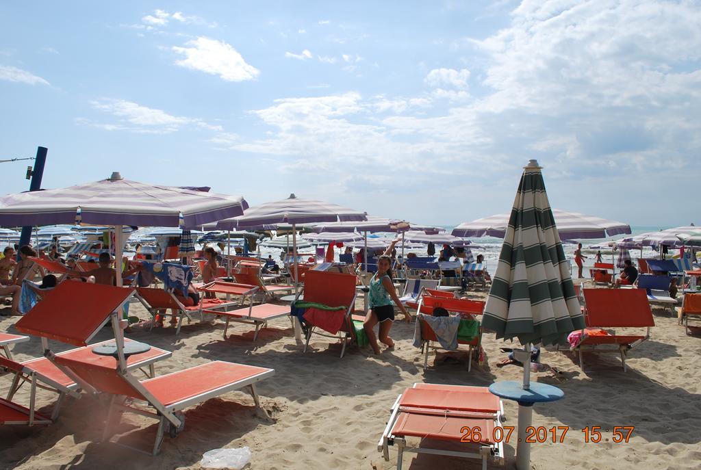 Arbi'S Pool View Apartment Голем Екстер'єр фото